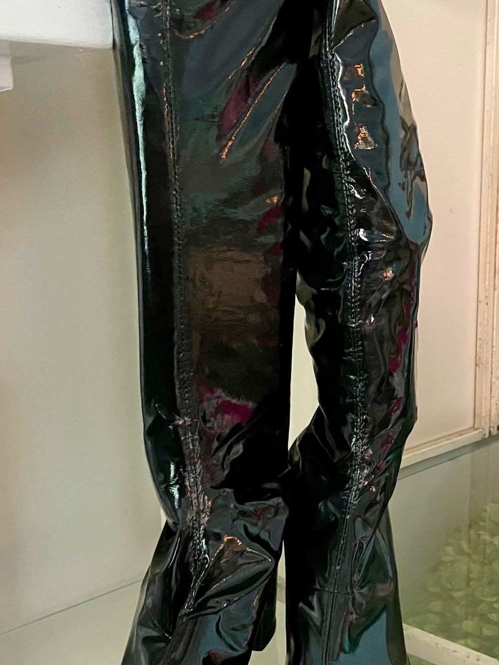 Black Stretchy & Shiny Patent Tall Boots! Square Heeled!